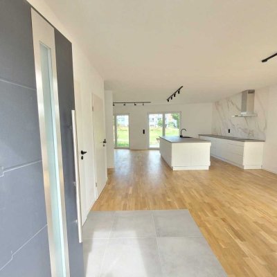 Provisionsfrei! Haus 163qm Wohnen in Parkrandlage Einbauküche mit Kochinsel