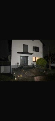 Modern sanierte 3-Zimmer-Wohnung mit großer Terrasse in Top-Lage von Übach