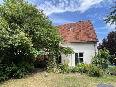 Wunderschöne, absolut ruhige und großzügige Doppelhaushälfte im Birkenfeld in Neutraubling