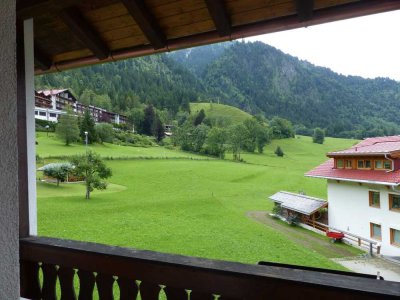 1 Zi-Whg, Du/WC mF, Balkon, Keller in Hindelang mit PV-Anlage / Wärmepumpe / Wallbox