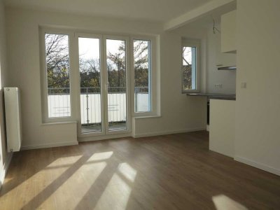 Modernisierte 1-Zimmer Wohnung mit großem Balkon und Blick ins Grüne in Hoheluft-Ost!