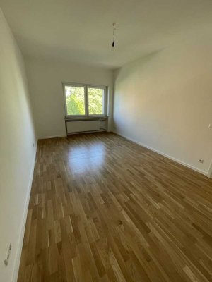 Moderne 2 Zimmer Wohnung mit Einbauküche und Balkon