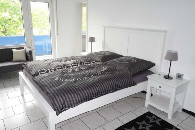 Gepflegte 1-Zimmer Wohnung für Einzelperson oder Paar keine WG mitten in Heidelberg chic möbliert