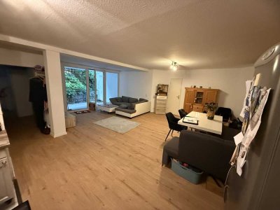 Stilvolle 2-Zimmer-Wohnung mit Terrasse und Grünblick