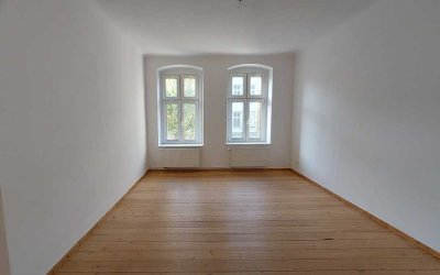 charmante 3-Raum Altbauwohnung mit Balkon (hofseitig ausgerichtet)