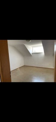 Wohnen mit Charakter: 2-Zimmer-Wohnung in der Kernstadt