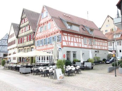 **Großzügige 5-Zimmer-Whg. mit sonniger Dachterrasse**