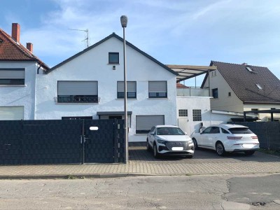 Großzügiges ZFH, 394 m², Wintergarten, PV, Klima, Videoüberwachung, viel Platz!