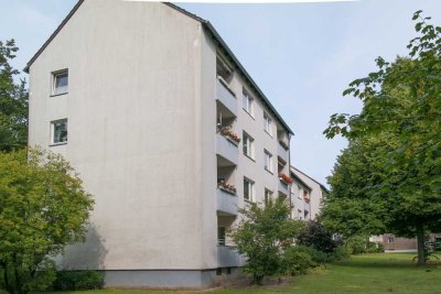 Wohnkomfort pur: Helle Räume und sonnige Loggia