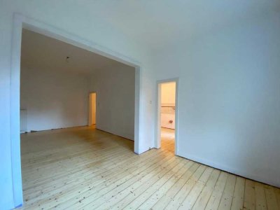 3,5‑Zimmer‑Wohnung im Altbaucharme mit Holzdielen und Balkon �