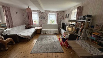 Idyllisches Bauernhaus mit Stallungen, großzügigem Grundstück und zeitgemäßem Wohnkomfort