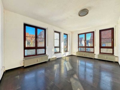 HELLE MAISONETTEWOHNUNG MIT 4 ZIMMERN MITTEN IN ELTINGEN