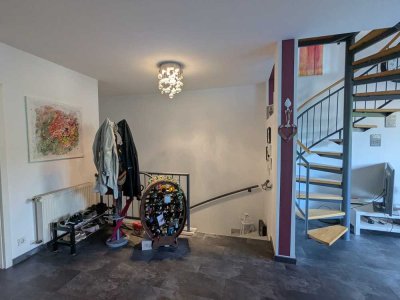 Attraktive 3-Zi-Maisonette-Wohnung OG/DG in Koblenz-Güls für besondere Ansprüche