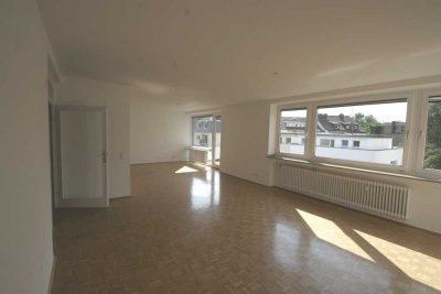 Lindenthal *4-Zi.-Wohnung*1.September26 bezugsfrei*2xGarage*3.OG