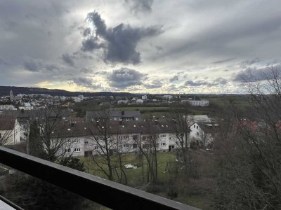 Exklusive 3,5-Zimmerwohnung mit Weitblick in Leonberg