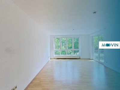 ++ Helle 2-Zimmer-Wohnung mit großem Balkon und Badewanne ++