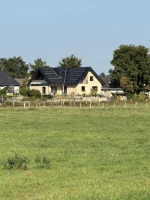 Familienfreundliches Ein-/Zweifamilienhaus in Altgarbsen mit Blick bis zum Deister - provisionsfrei!