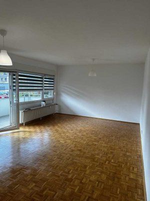 Helle 2-Zimmer Wohnung mit Balkon in Meerbusch