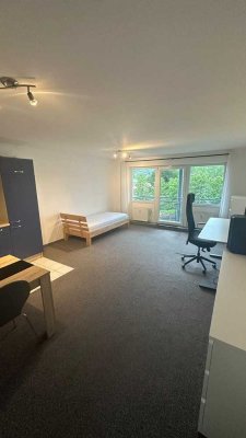 Schöne 1-Zimmer-Wohnung mit Einbauküche und Balkon in 72793, Pfullingen