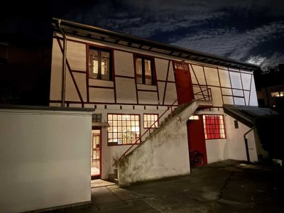 historischer Charme trifft moderne Renovierung: Fachwerkhaus im Hinterhof