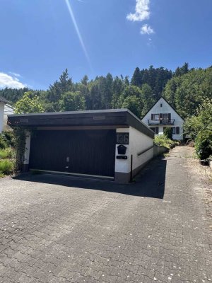Großzügiges Einfamilienhaus mit modernem Herz und Charakter