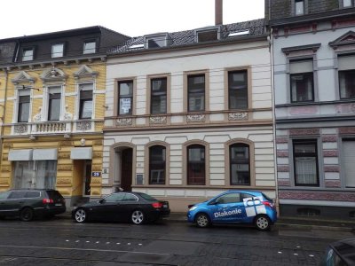 Helle 2-Zi Altbauwohnung mit herrlicher Sonnenterasse