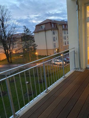 Schön gelegen und neuwertig - mit EBK und Balkon: exklusive 3-Zimmer-Wohnung in Potsdam