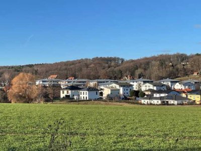 08058! Weißenborn - Altersvorsorge! 2 Zi.-Wohnung mit tollem Blick, Südbalkon u. TG