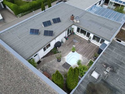 Renovierter Winkelbungalow in begehrter Wohnlage von Biberach-Mittelberg