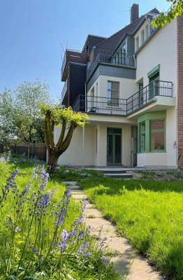 Stilvoller Altbau, Hochparterre, großer Garten, kernsaniert, 78m² in Mönchengladbach