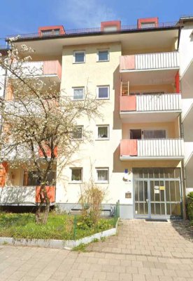 Schöne,  1 Zi-Wohnung mit Wohnküche mit Balkon in Thalkirchen
