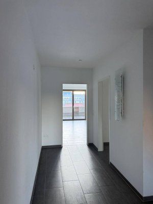 Moderne 3-Zimmer-Wohnung mit großer Terrasse, Fußbodenheizung &amp; Tiefgarage – zentral in Wörgl