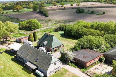 Für Eigennutzer, Handwerker, Schrauber, Tierfreunde. Bauernhaus mit Werkstatt und großem Grundstück