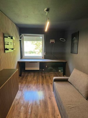 Hochwertig renovierte 3-Zimmer-Wohnung mit 2 Balkonen & EBK nahe Zentrum Feuerbach