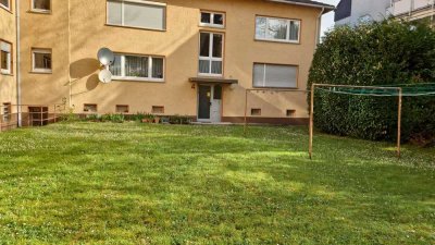 Schöne helle 2 Zimmerwohnung unmöbliert zentral