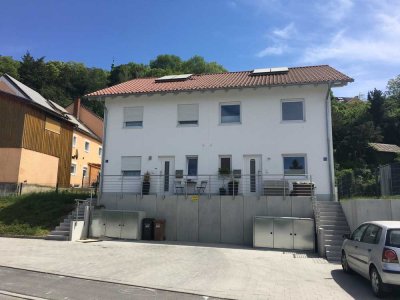 Schöne & neuwertige Doppelhaushälfte in Landau