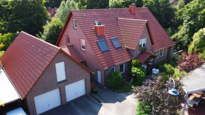 Großzügiges Zweifamilienhaus in ruhiger Lage in Ottersberg zu verkaufen