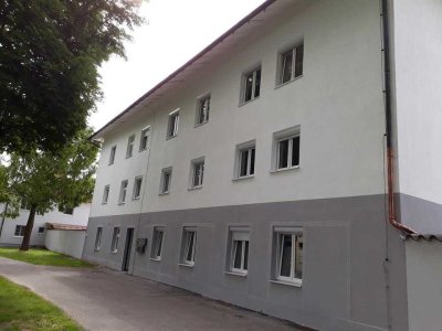 Schöne und sanierte 3-Raum-Wohnung mit Balkon in Straubing