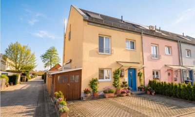 Charmantes Reihenendhaus mit Kaminofen, Terrasse und Garten in Leipzig-Schönau