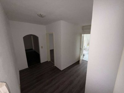 Attraktive 3-Zimmer-Wohnung mit Einbauküche in zentraler Lage von Gelsenkirchen