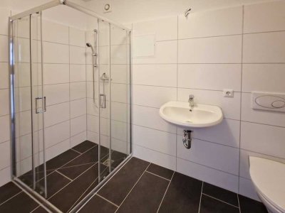 **Anschauen, einziehen, wohlfühlen!** - Neu renovierte 2-Zimmer-Wohnung mit Charme
