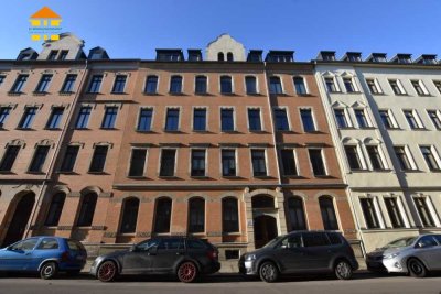 *Geräumige 2-Raum-Wohnung mit Balkon im Dachgeschoss gesucht?*