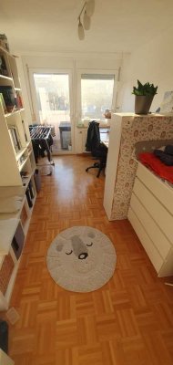 Helle 3-Zimmer Wohnung im 3. OG mit Balkon in Würzburg-Sanderau