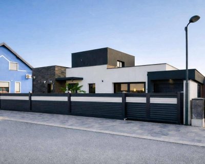 Exklusives Einfamilienhaus mit separatem Büro und nachhaltigem Energiekonzept