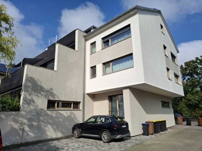 Moderne und energieeffiziente 5-Zimmer-Wohnung mit Balkon und Stellplatz in Korntal