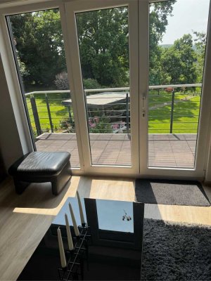 Schöne und gepflegte 3-Raum-Dachgeschosswohnung mit gehobener Innenausstattung mit EBK in Iserlohn