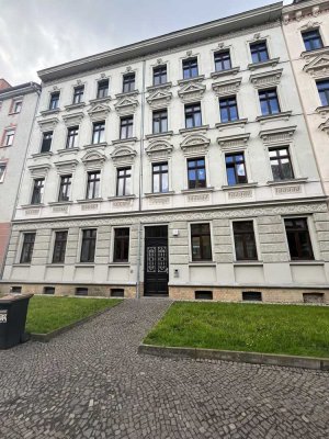 Erstbezug in hochwertig sanierter 1,5-Zi-Altbauwohnung mit perfekter Lage in Gohlis-Süd