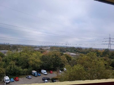 KAPITALANLAGE: Neuwertige, schicke 2-Zimmer-Wohnung mit Balkon und Stellplatz in ruhiger Lage