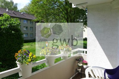 Helle und großzügige 2-Zimmer-Erdgeschosswohnung mit Balkon.
