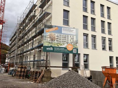 Barrierefreie 2-Zimmer-Seniorenwohnung mit Loggia, Fußbodenheizung & Parkblick in Grenzach-Wyhlen